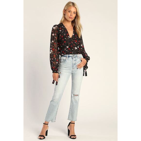 Lulus Feminine Romantic Holiday Wrapped in Blooms Floral Balloon Sleeve Top‎ M - Picture 8 of 13